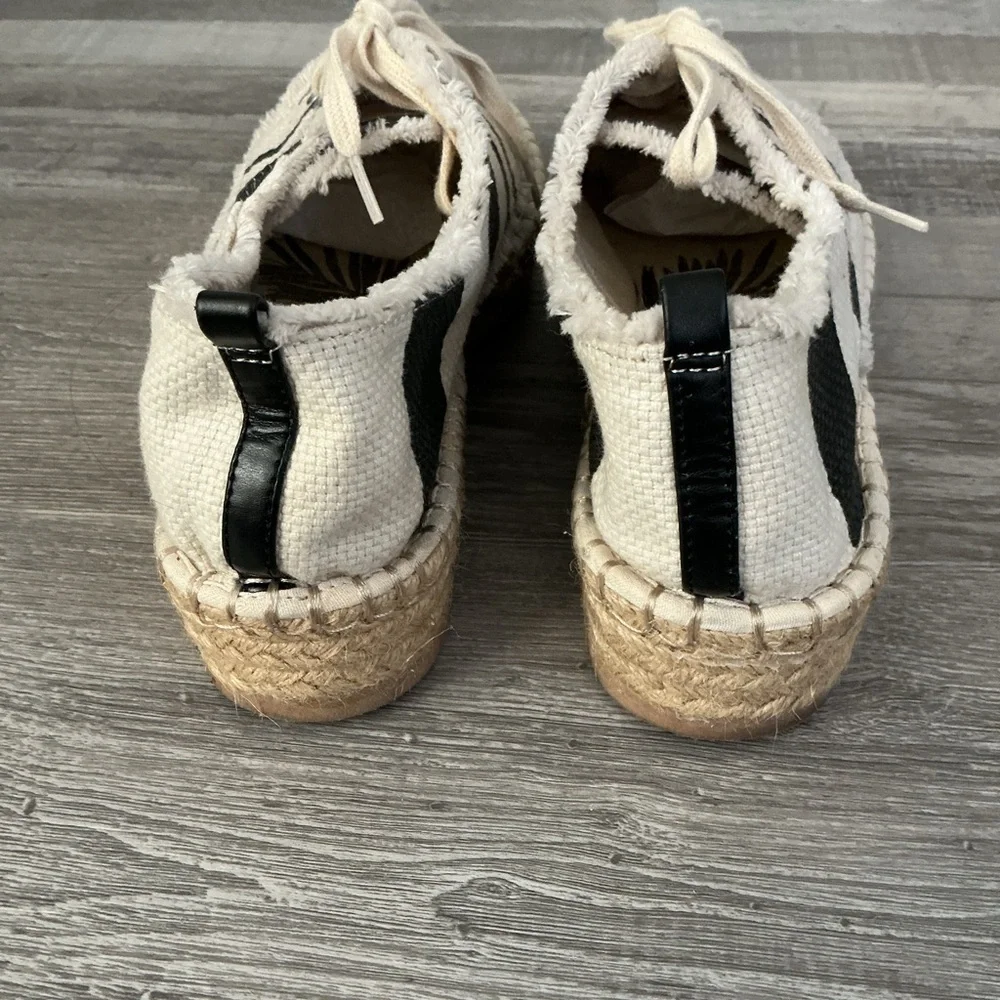 DV by Dolce Vita Womens Black Cream Striped Roxie Espadrille
